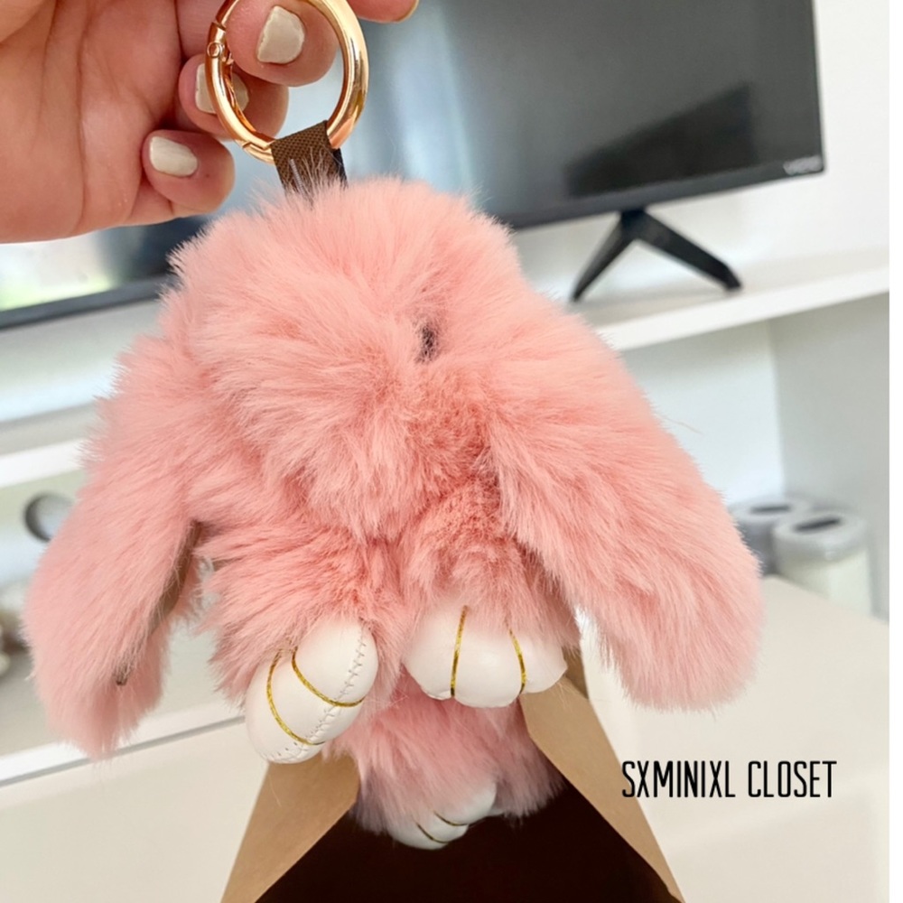 🔮🎀NEW🎀FLUFFY POM POM Bunny with key ring/for hand bags/phone/key chain/Furry